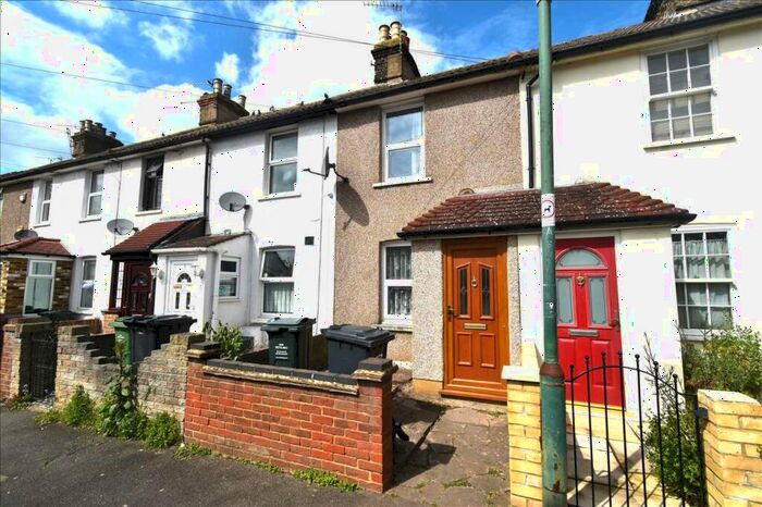 2 Bedroom House To Rent In St Martins Road, Dartford, DA1