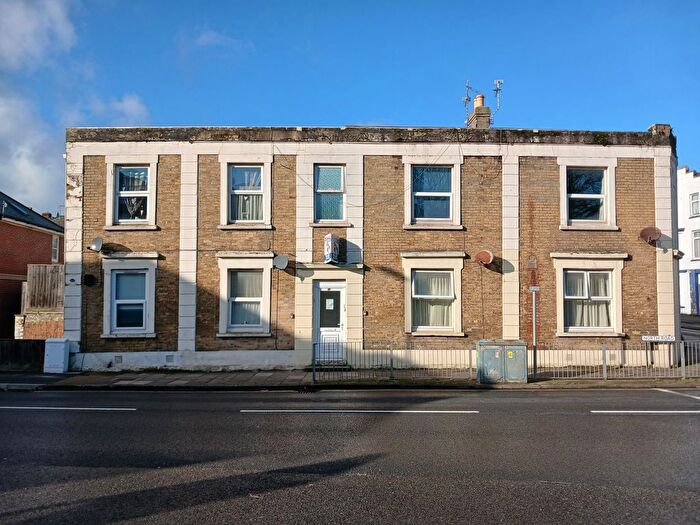 2 Bedroom Flat To Rent In North Road, Shanklin, PO37