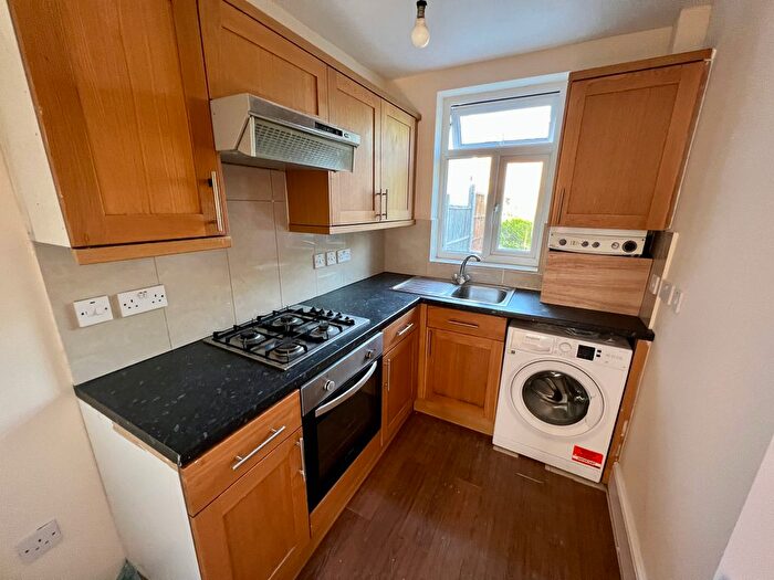 3 Bedroom Terraced House To Rent In Cavendish Road, New Malden, Surrey, KT3