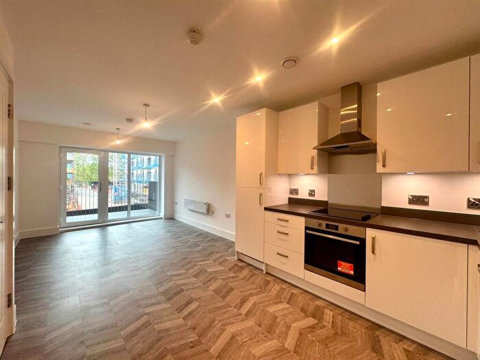 1 Bedroom Apartment To Rent In Dalmuir Road, Birmingham, B31
