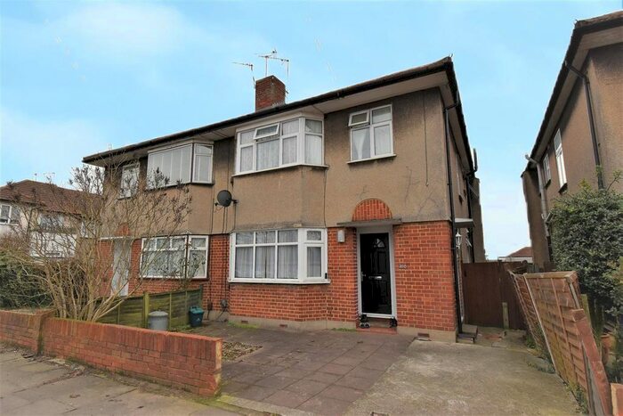 2 Bedroom Maisonette To Rent In West End Road, Ruislip, HA4