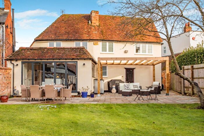 4 Bedroom Detached House For Sale In High Street South, Stewkley, LU7