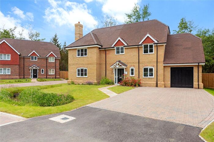 4 Bedroom Detached House For Sale In Long Hill Road, Ascot, Berkshire, SL5