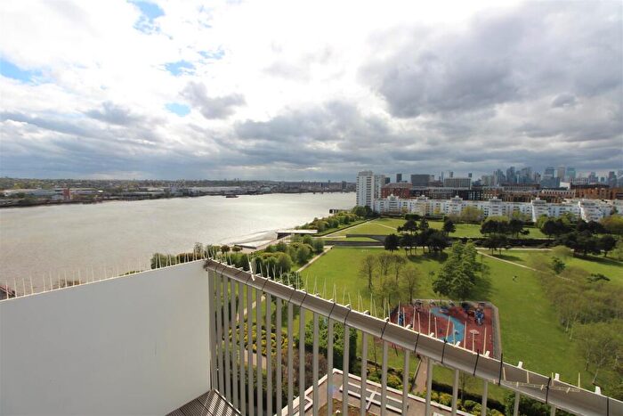 1 Bedroom Penthouse To Rent In Waterside Heights, E16