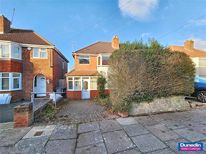 3 Bedroom Semi Detached House For Sale In Green Acres Road, Kings Norton, Birmingham, B38
