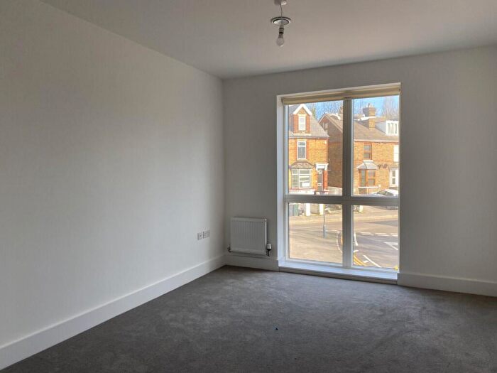 2 Bedroom Flat To Rent In Block A, Tylers Place, Maidstone, Kent, ME14