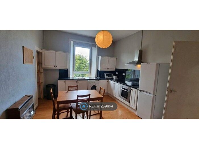 3 Bedroom Flat To Rent In Grove Steet, Edinburgh, EH3