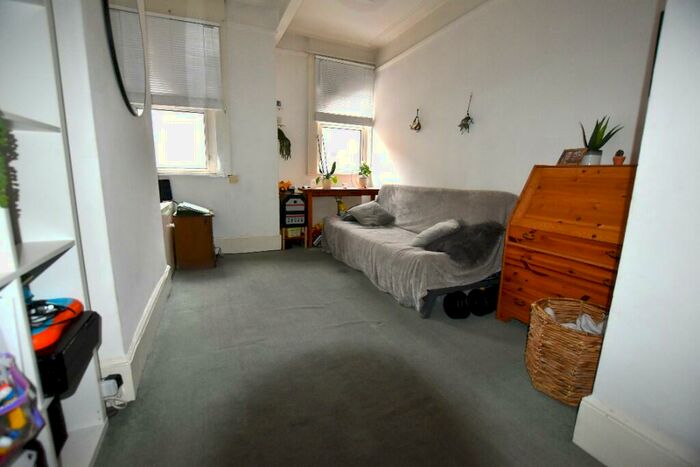 1 Bedroom Flat To Rent In Essex Road, London, N1