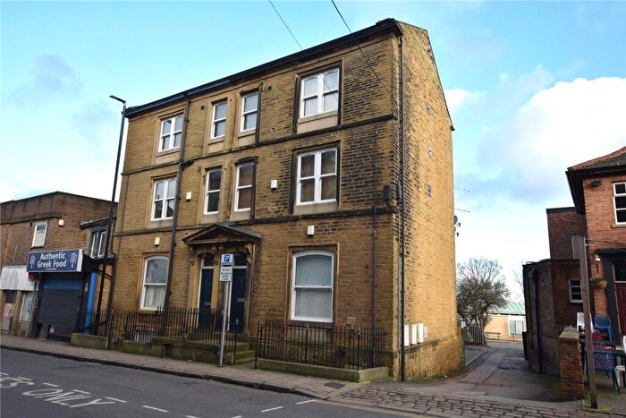 2 Bedroom Apartment To Rent In Manor House Street, Pudsey, West Yorkshire, LS28