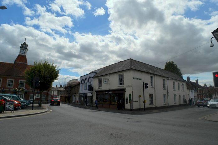 1 Bedroom Flat To Rent In South Street, Wilton, SP2