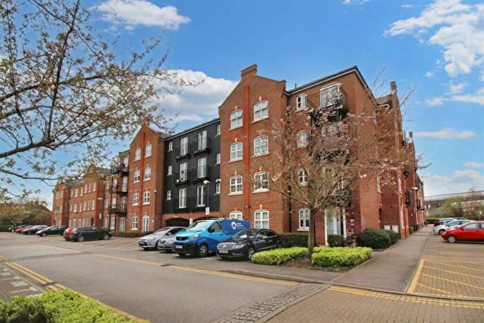 2 Bedroom Apartment To Rent In Summers House, Coxhill Way, HP21