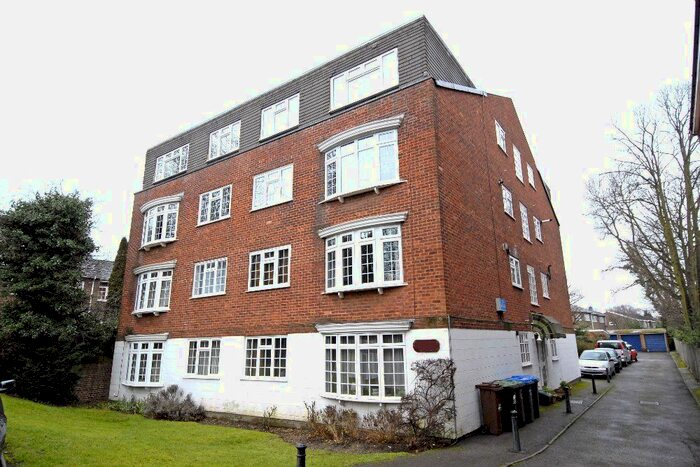 1 Bedroom Flat To Rent In Montpelier Court, Westmoreland Road, Bromley, BR2