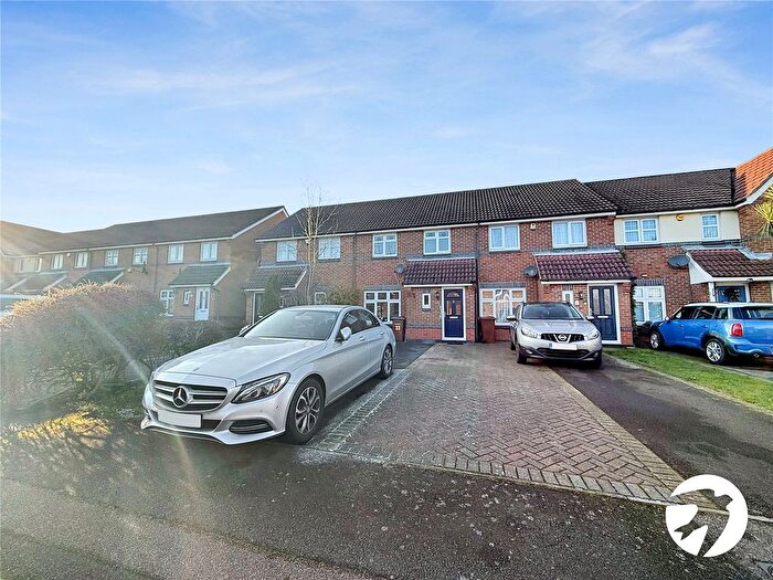 3 Bedroom Terraced House To Rent In Port Rise, Chatham, Kent, ME4