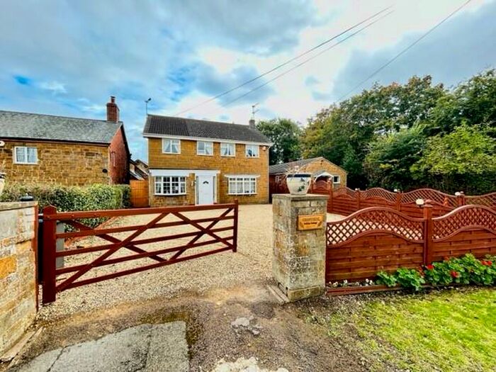 5 Bedroom Detached House To Rent In Croftside, Southam, CV47