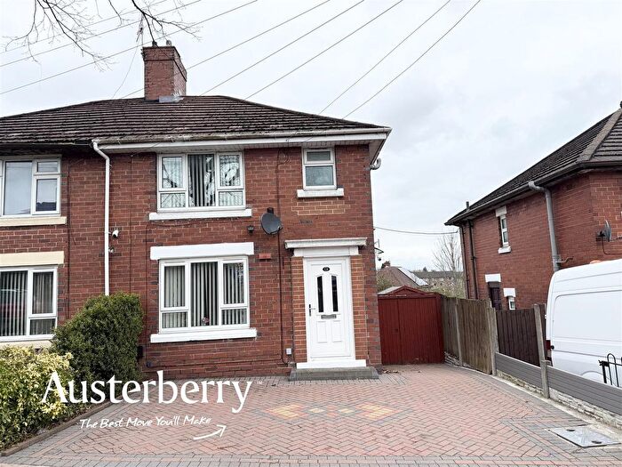3 Bedroom Semi-Detached House For Sale In Chatsworth Place, Stoke-On-Trent, ST3