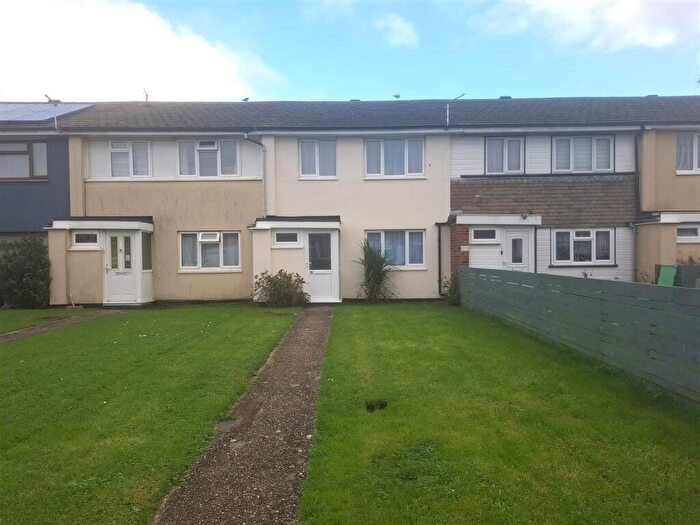 3 Bedroom Terraced House For Sale In Elspring Mead, Wick, BN17