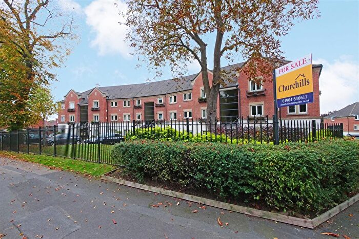 2 Bedroom Flat For Sale In Riverside Lodge, Bishopthorpe Road, York, YO23