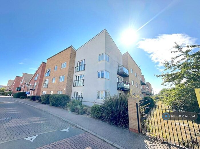 2 Bedroom Flat To Rent In Military Close, Shoeburyness, Southend-On-Sea, SS3