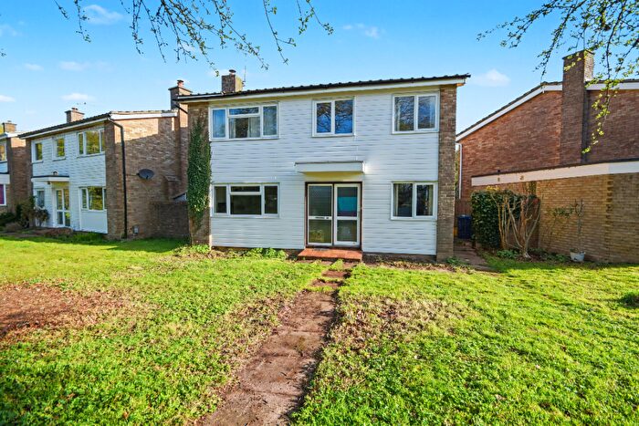 4 Bedroom Detached House For Sale In Oast House Crescent, Farnham, Surrey, GU9