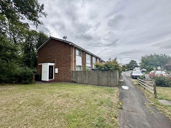 2 Bedroom Flat To Rent In Walsingham, Biddick Washington, NE38