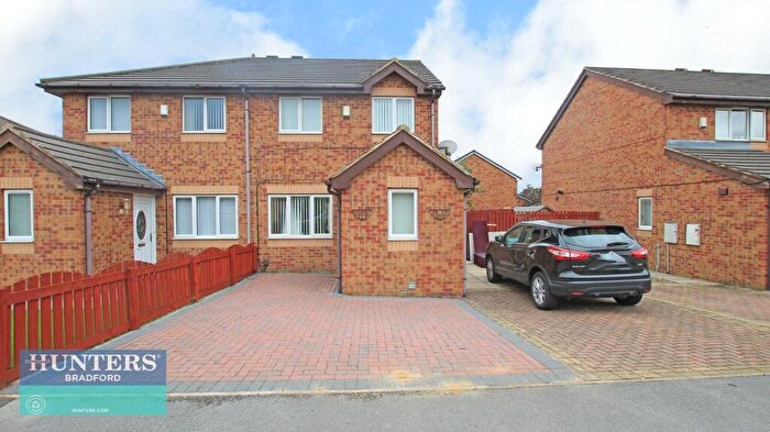 3 Bedroom Semi-Detached House To Rent In Heath Hall Avenue Bierley, Bradford, West Yorkshire, BD4