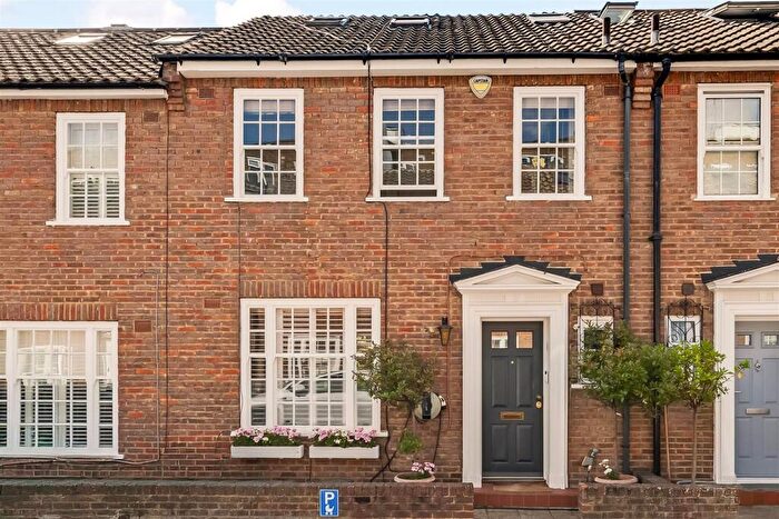 4 Bedroom House For Sale In Fairfax Place, South Hampstead, London, NW6