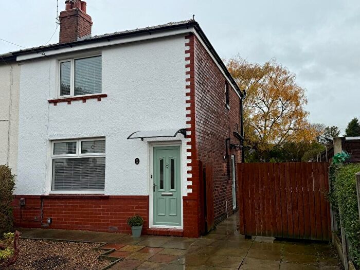 2 Bedroom Semi-Detached House To Rent In Bank Road, Stockport, Greater Manchester, SK6