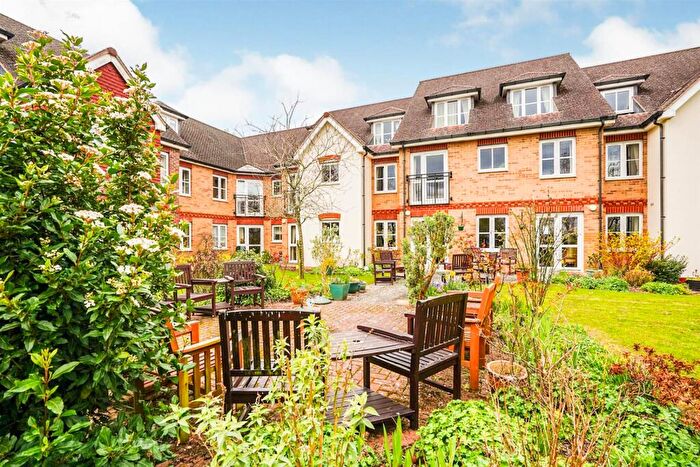 1 Bedroom Apartment For Sale In St Rumbolds Court, Buckingham Road, Brackley, NN13