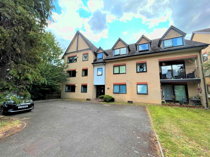 1 Bedroom Flat To Rent In Albemarle Road, Beckenham, Kent, BR3