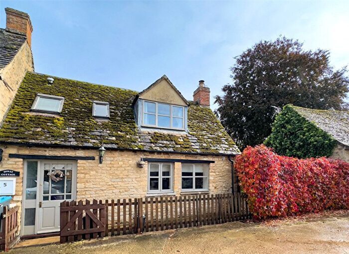2 Bedroom Semi-Detached House For Sale In Cheyne Lane, Bampton, Oxfordshire, OX18