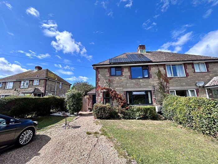 3 Bedroom Semi-Detached House For Sale In Warlands Lane, Newport, PO30