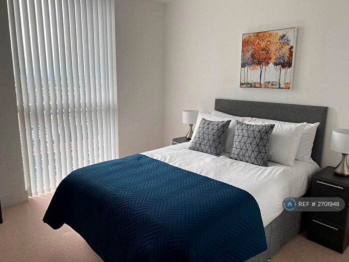1 Bedroom Flat To Rent In Maine Tower, London, E14
