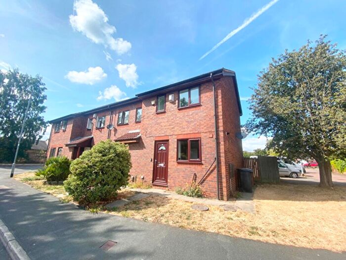 2 Bedroom End Of Terrace House To Rent In Eaton Square, Leeds, West Yorkshire, LS10