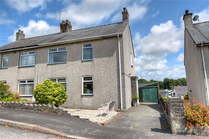 3 Bedroom Semi-Detached House For Sale In Pentrefelin, Criccieth, Gwynedd, LL52