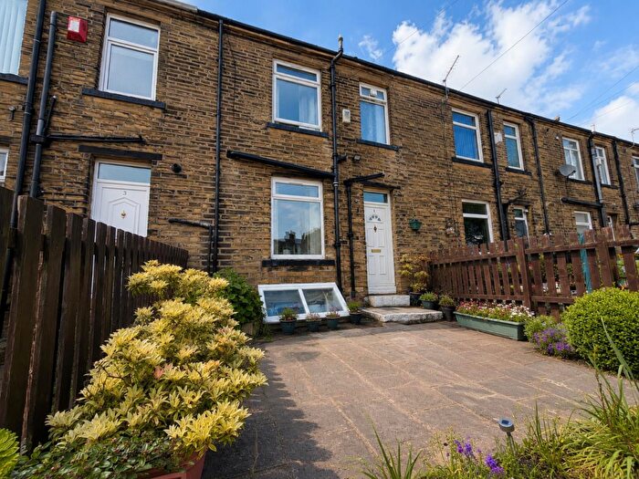2 Bedroom House To Rent In Granville Place, Allerton, Bradford, BD15