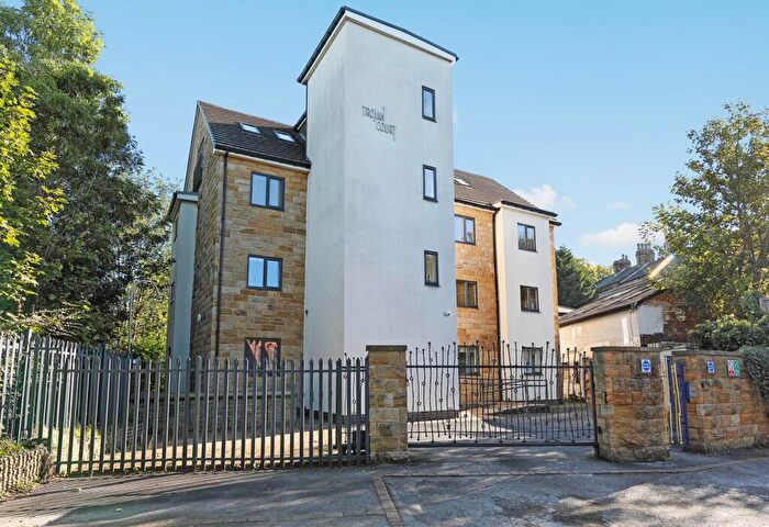 2 Bedroom Apartment To Rent In Trojan Court, Morley, Leeds, LS27