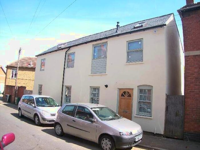 2 Bedroom Flat To Rent In King Street, Kettering, NN16