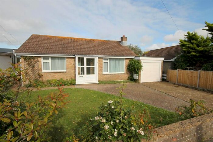 3 Bedroom Detached Bungalow To Rent In Parkway, Freshwater, PO40