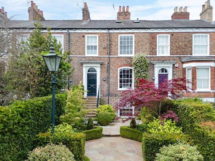 4 Bedroom Terraced House For Sale In Mount Terrace, York, YO24