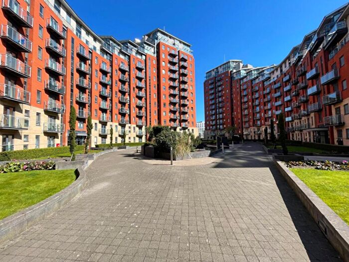 2 Bedroom Flat To Rent In Faroe, Gotts Road, Leeds, West Yorkshire, LS12