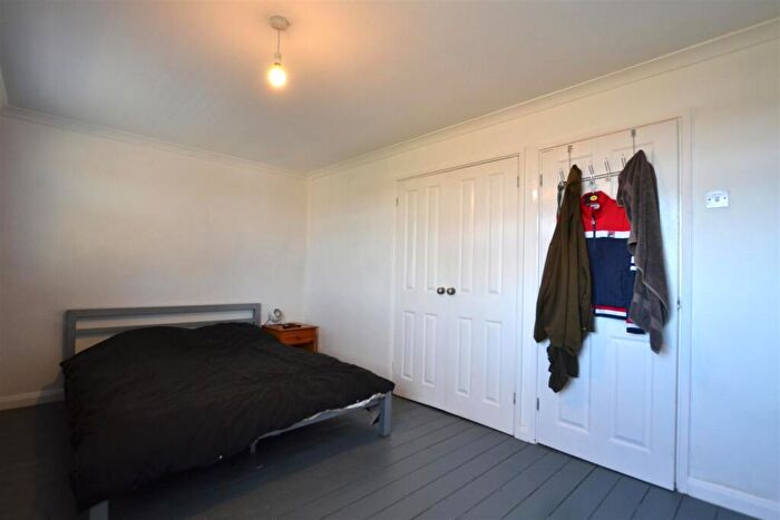 2 Bedroom Apartment For Sale In Fleet Road, Fleet, GU51