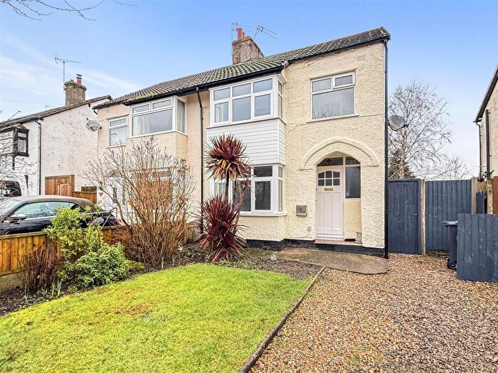 3 Bedroom Semi-Detached House For Sale In Ashlea Road, Pensby, Wirral, CH61
