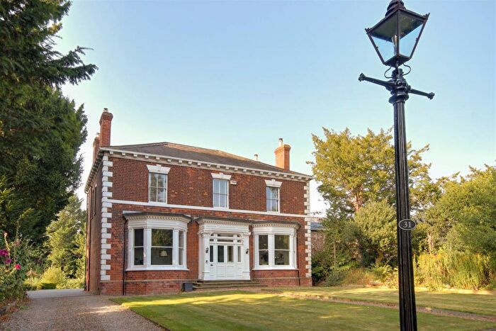 4 Bedroom Detached House For Sale In Dale Road, Elloughton, HU15