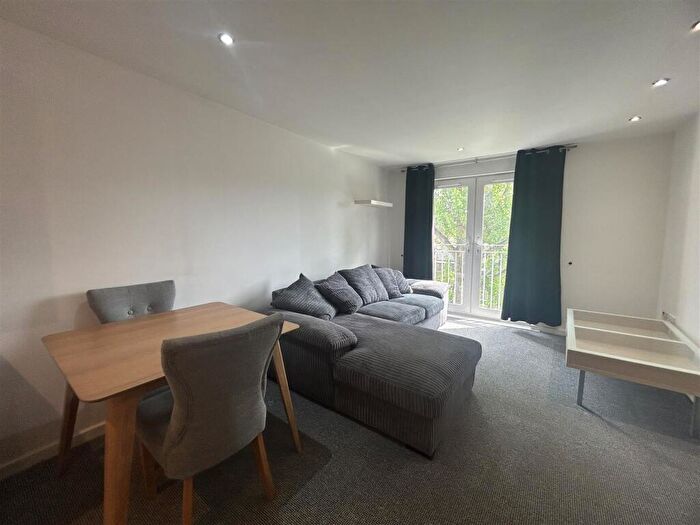 2 Bedroom Apartment To Rent In Adamson House, Elmira Way, Salford Quays, M5