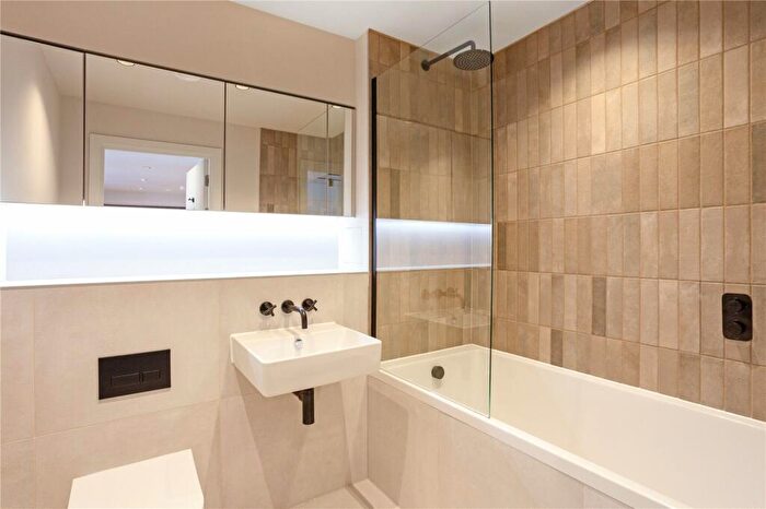 2 Bedroom Apartment To Rent In Setl Apartment, Ludgate Hill, Birmingham, West Midlands, B3