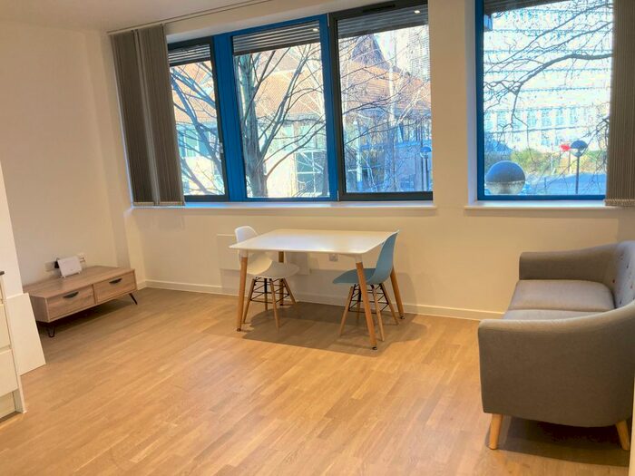 Studio To Rent In Very Near Riverbank Canal Area, Brentford, TW8