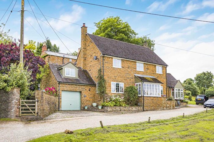 4 Bedroom Detached House For Sale In Swerford, OX7