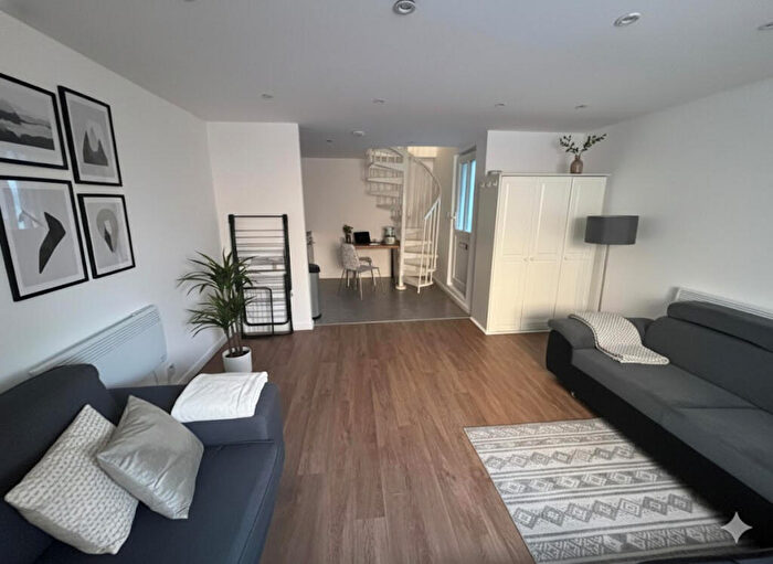 1 Bedroom Flat To Rent In High Road, London, N12