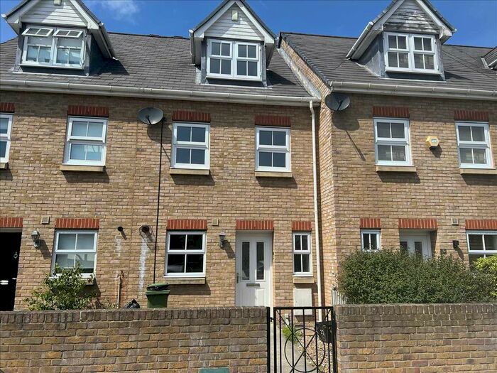 4 Bedroom Terraced House To Rent In Scotts Terrace, Dorset Road, London, SE9
