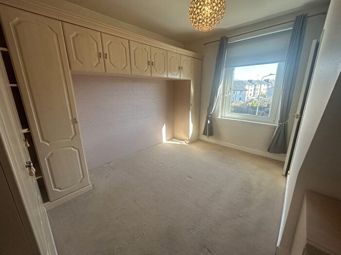 3 Bedroom Flat To Rent In Moidart Place, Craigton, Glasgow, G52